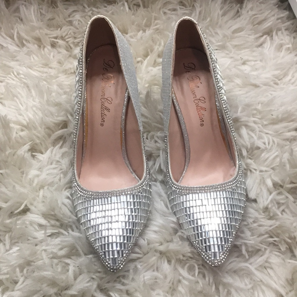 Sparkly 3 in Pumps Size 8 De Blossom Collection